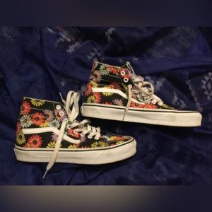 NWOT Vans Off the Wall Daisy Graphic High Top Sneakers Sz 9